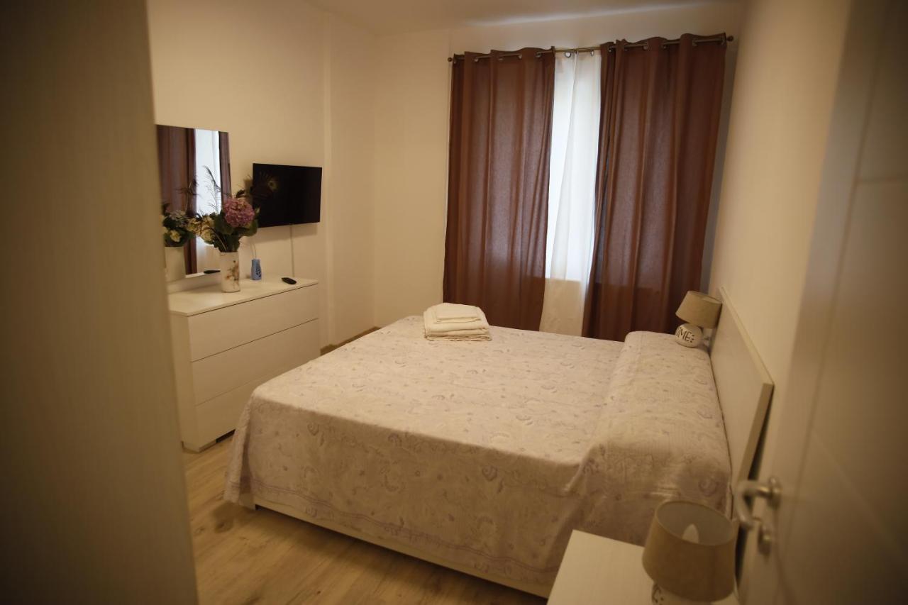 Lar Apartment Focşani Eksteriør billede